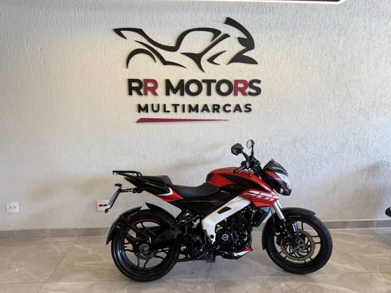 BAJAJ DOMINAR 200 BAJAJ DOMINAR 200